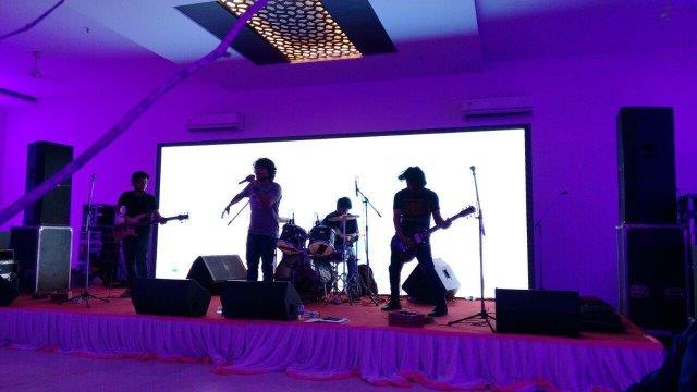 famous live band chandigarh