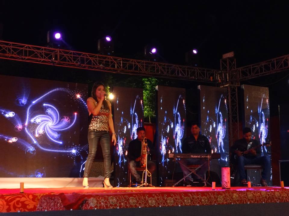 best live band with girl chandigarh